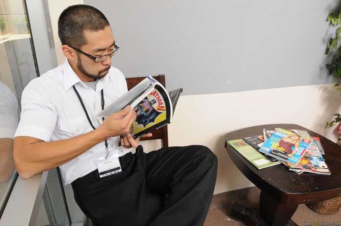 Amateur blonde baker can't wait to get her wet muff creampied