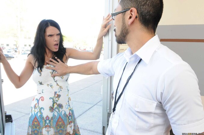 Amateur blonde baker can't wait to get her wet muff creampied