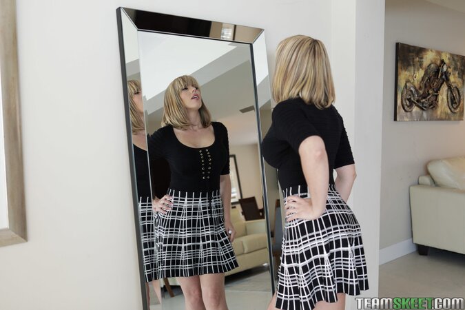 Horny MILF Amber Chase proves her fucking skills to her new bf