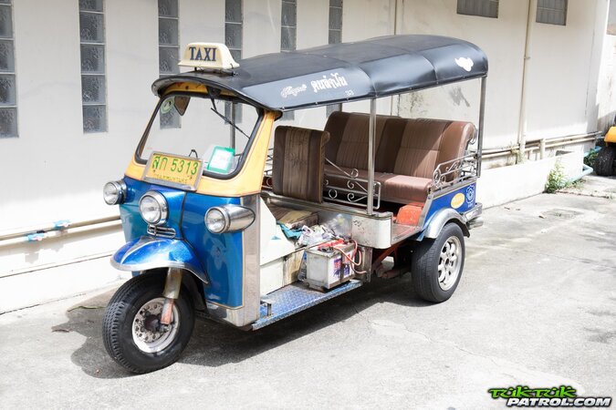 Lovely teen with a bob haircut strips to show her tight ass