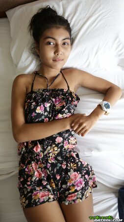 Pauw is just about the cutest Asian brunette in the world