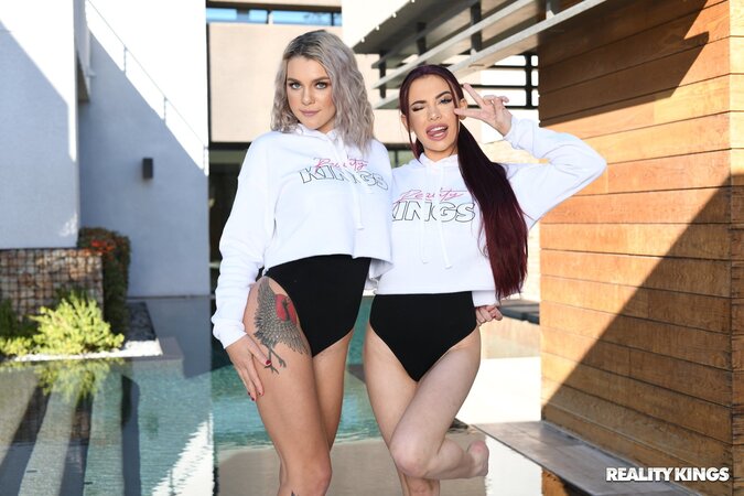 Gabbie Carter and other hot girls in a reality lez fuck sesh