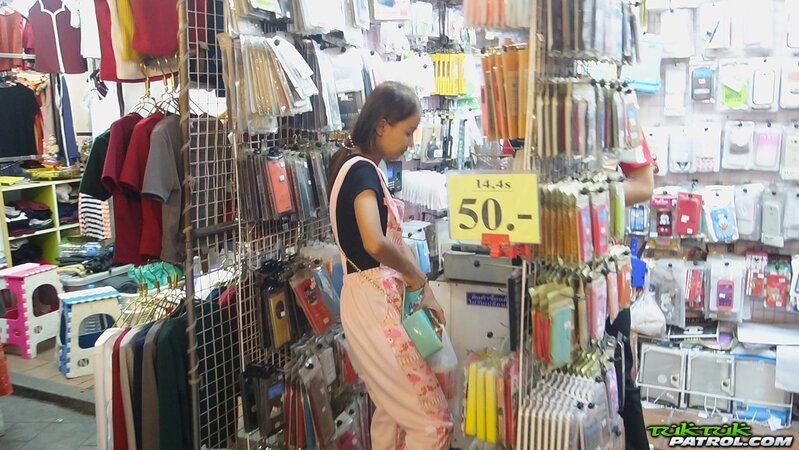 Edgy Thai babe named Puy is going to smoke and tease in overalls