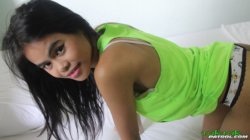 Asian beauty with a tight pussy wants to get banged on all fours