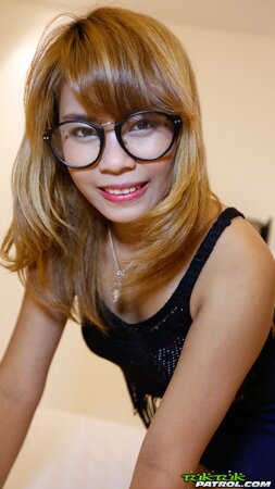Geeky girl from Thailand is happy to fuck a hung dude too