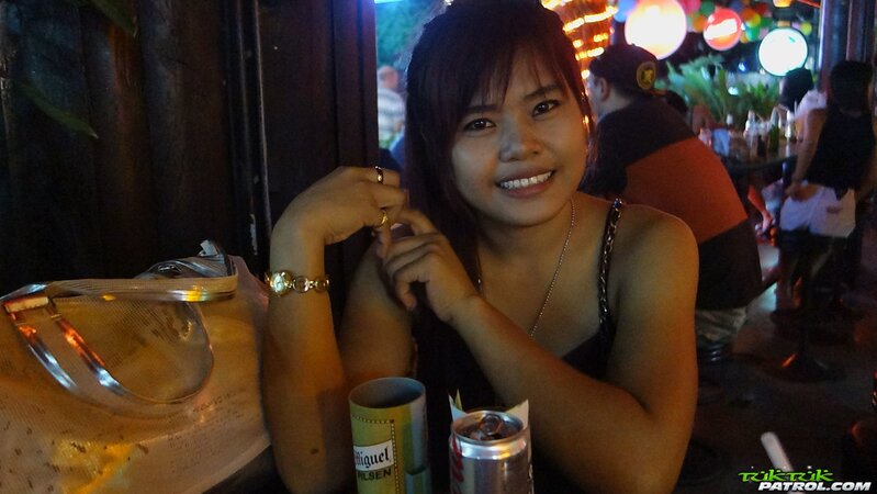 Redheaded babe Mam showing her firm booty and then some