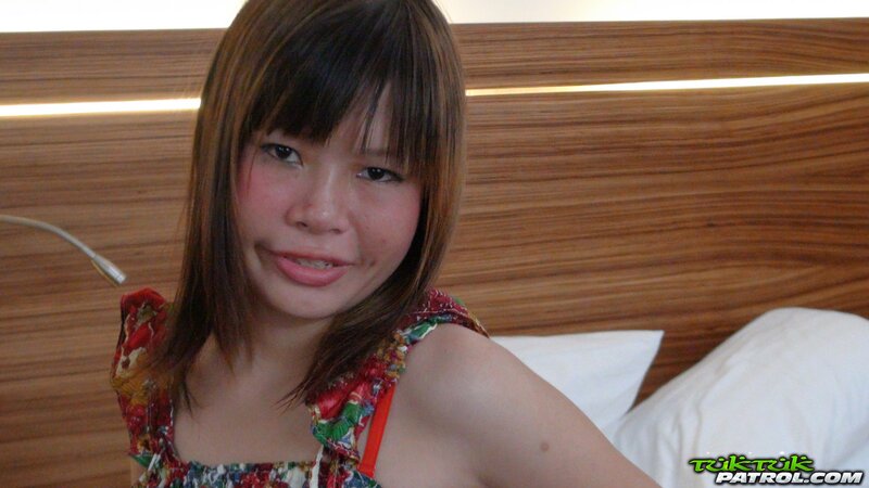 Thai chick named Puy is going to open her legs for a creampie