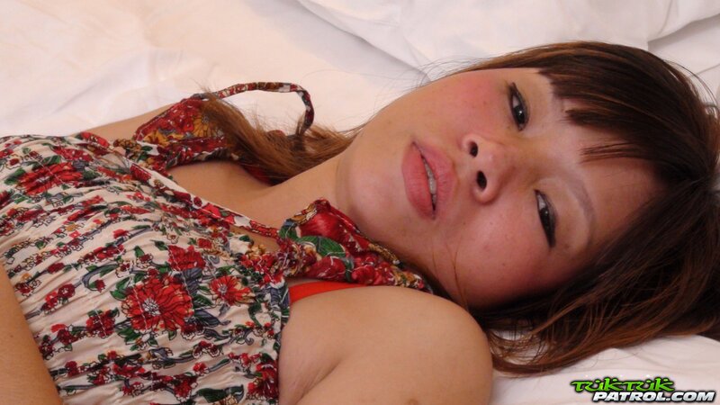 Thai chick named Puy is going to open her legs for a creampie