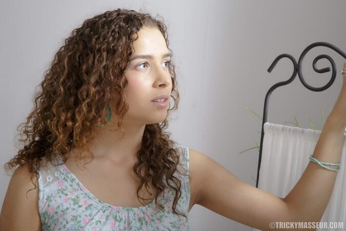 Brilliant sideways fuck for curly haired teen who loves rubdowns