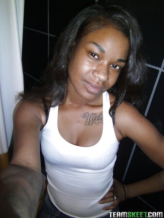 Sweet Millian Blaze gets all naked for her bathroom selfies