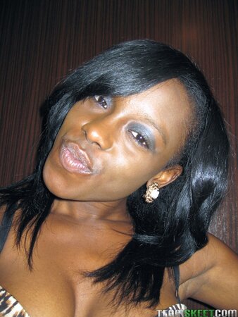 Black whore Jelly Sweets films her naked body to tease her bf
