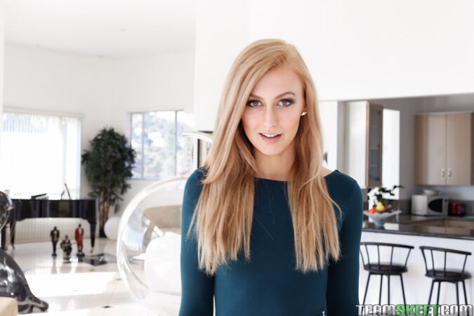 Horny blonde strips to take pics of her fat ass and juicy twat