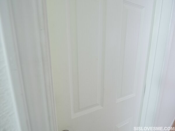 Joseline Kelly wants him to take advantage of her wet vag