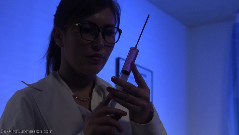 Sexy girl with slim hands and narrow shoulders gets RAMMED