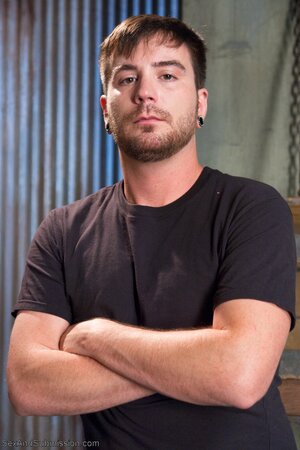 Roxy Raye surrenders to her master and it looks pretty hot