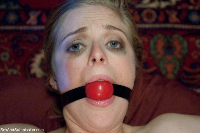 Penny Pax is into being a huge submissive whore for his dick