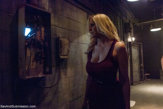 Julia Ann's creepy sex dungeon experience with mature BDSM gape