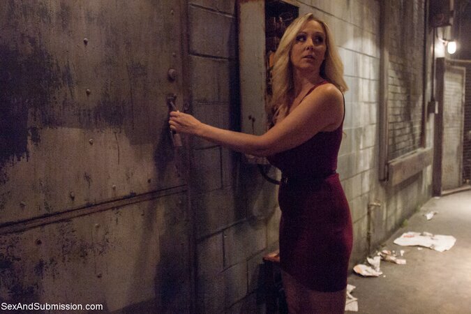 Julia Ann's creepy sex dungeon experience with mature BDSM gape