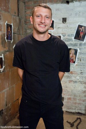 Jessie Rogers gives you a teaser and her ass is brilliant