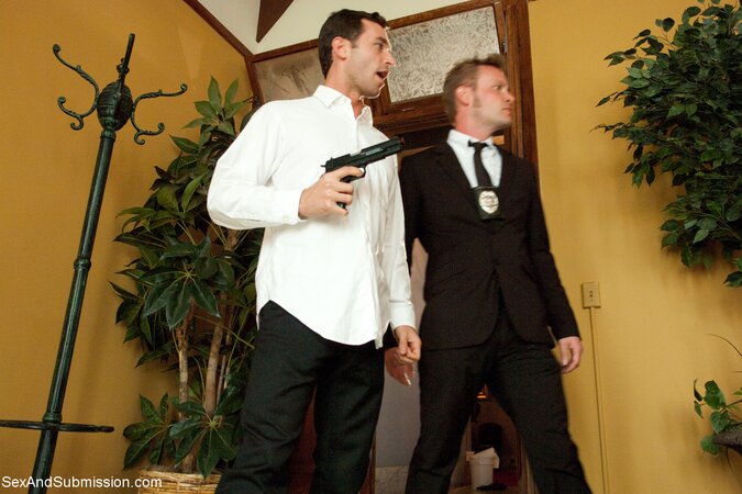 Opening the legs to show the pink doorway tucked in between them