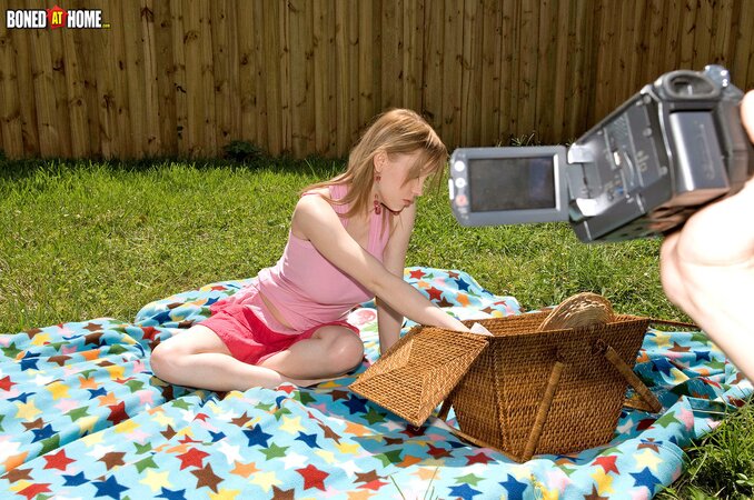 Horny girl seeks the climax she so much wants in a hot scene