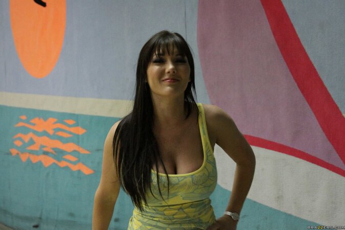 Brunette is perfect for everyone who enjoys seeing sexy ladies