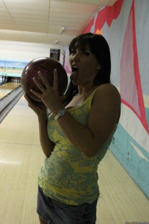 Brunette is perfect for everyone who enjoys seeing sexy ladies