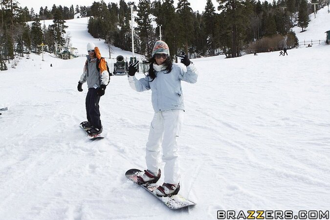 This sexed-up woman is prepared to show off her fuck skills