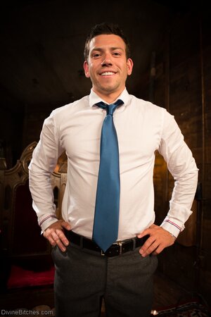 Bella Rossi bares her pussy and looks hot in her throne room