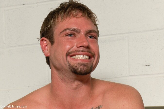 Maitresse Madeline Marlowe calling the shots in a group scene