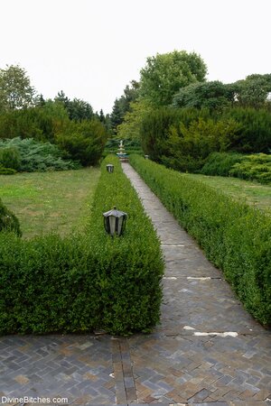 Sandra Romain is going to tease before fucking her loser sub