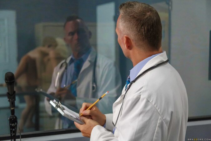 Nicolette Shea's stunning physique makes her a perfect whore