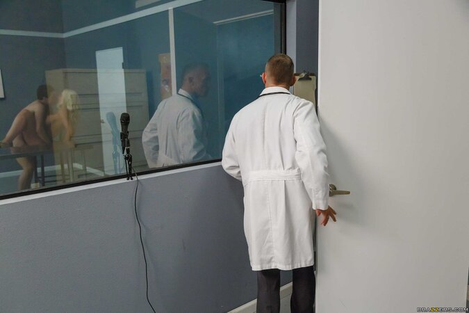 Nicolette Shea's stunning physique makes her a perfect whore