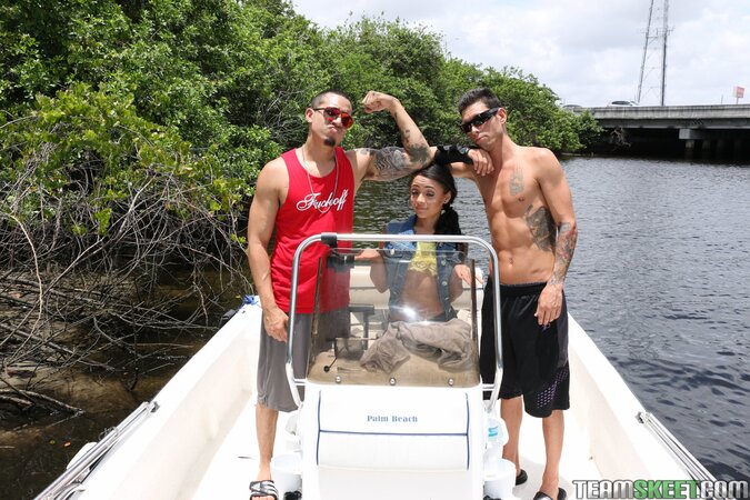 Champion of double dicking, Holly Hendrix, will get gaped