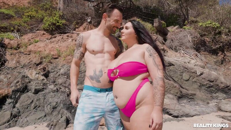 Great breasts and bubble bottom for a greedy chubby chaser