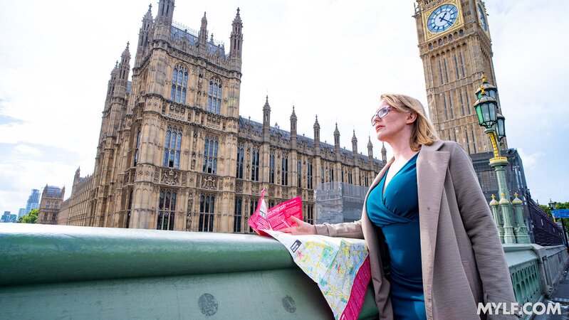 Her public London seduction really was unforgettable in every way