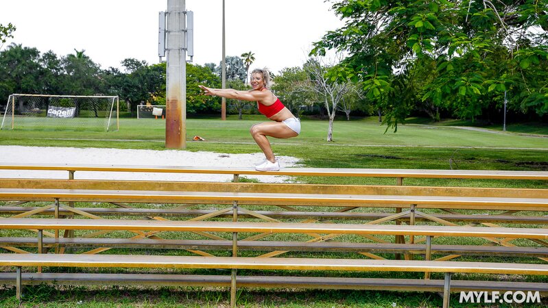 Fitness hottie shows responsiveness by fucking him slowly