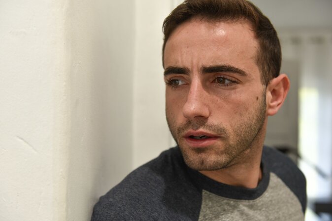 Lucky dude uses his strong member  to fuck a horny MILF