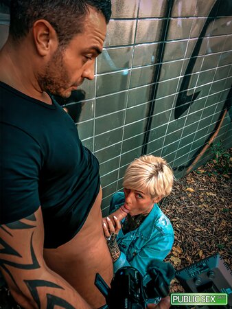 Public pleasure session with a scrawny lady who wants hard sex