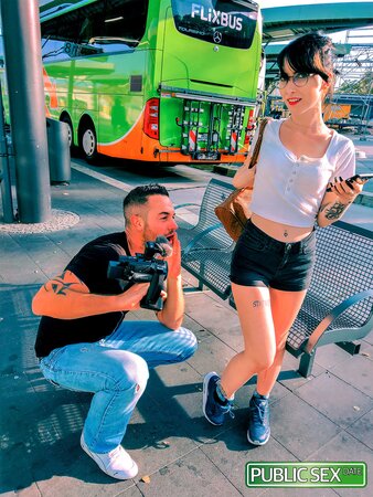 This public sex addict is really skilled at getting fucked