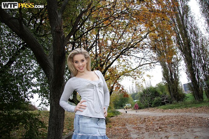 Hot blondie extends an invitation for public fucking in HQ