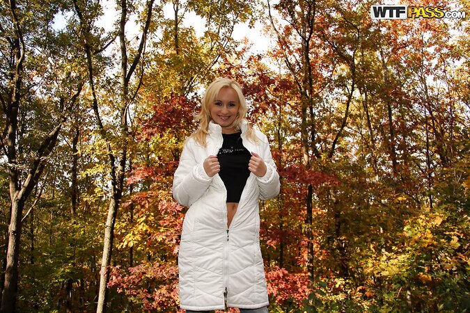 Her teasing easily earns a passing grade due to its hotness