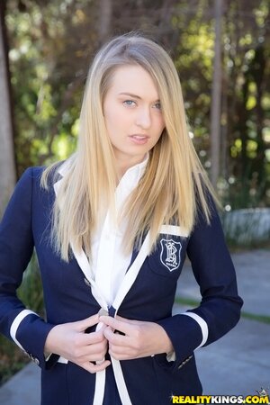 Blonde girl is in the mood for a deep, satisfying fuck in HQ