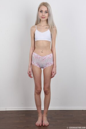 Thin as fuck teen showing off her non existent ass for the cam