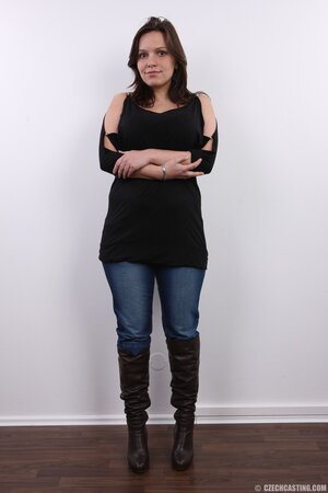 Iwia showing her natural breasts with confidence in this one