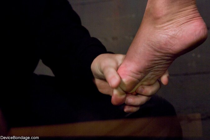 She has a stunning thin figure and a nice set of big boobies