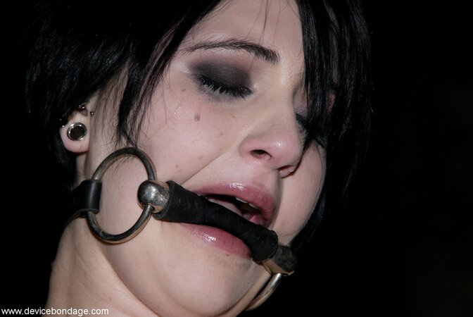 The lust of emo hottie with a tight body becomes more apparent