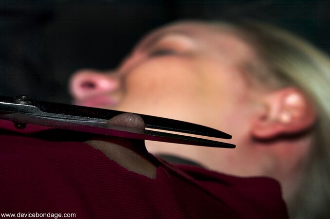 Leah Wilde wants her pussy to be used big time in this one