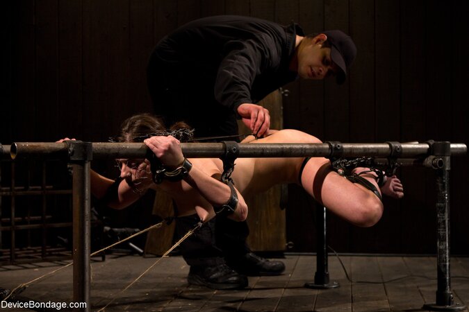 Missy Minks explores her kinks and we enjoy her tight body