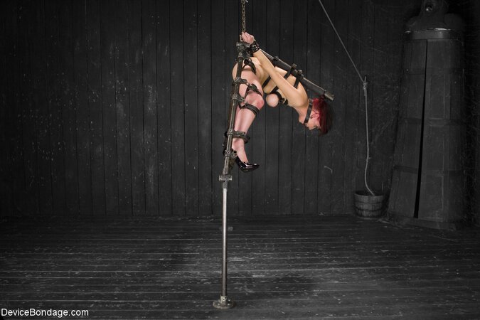 Juicy boobies babe looks all submissive and ready for gape